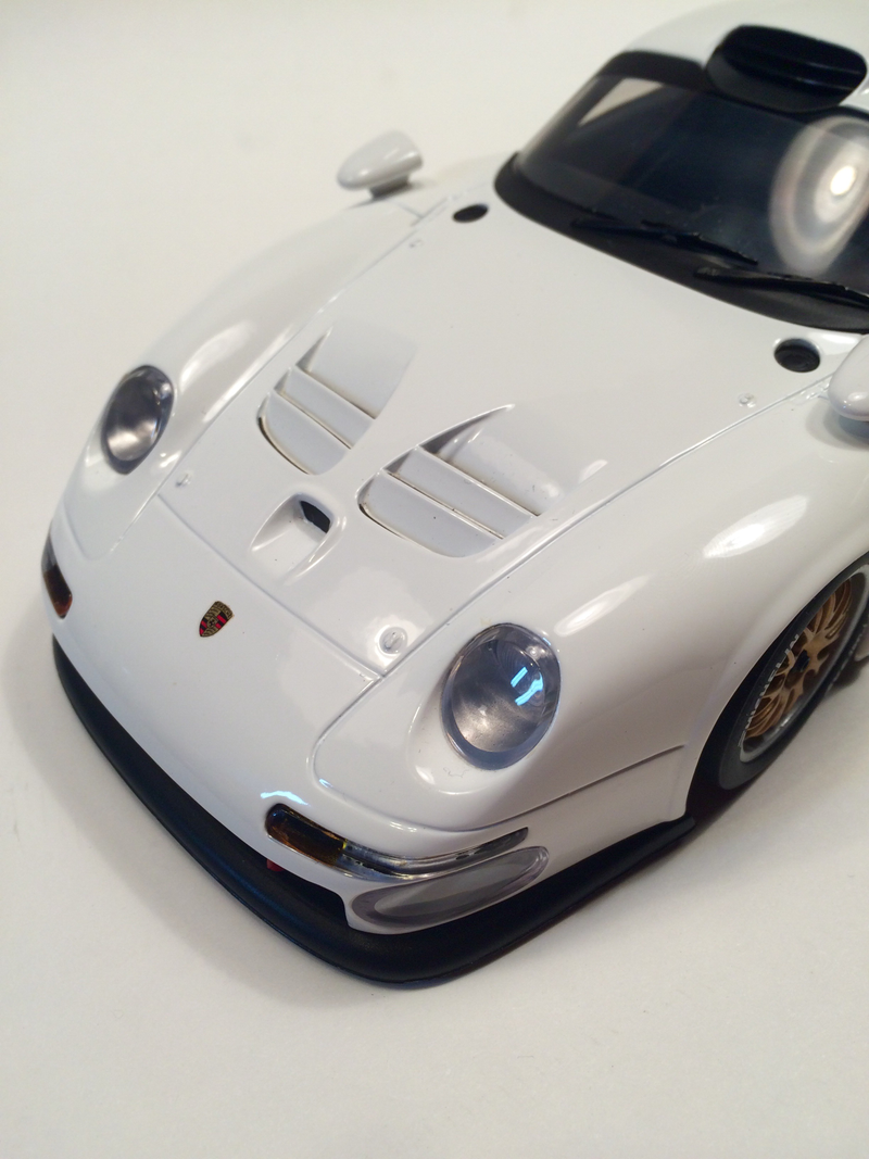 Illustration for article titled Quick Look: UT Models Porsche 911 GT1 (993)
